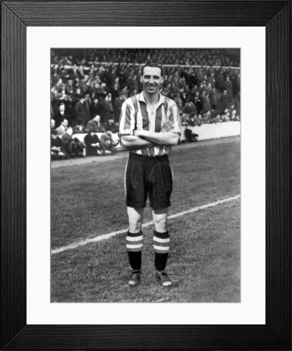 Framed Print : Tommy Lawton - Brentford Framed Print : Tommy Lawton - Brentford