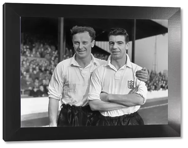 Fulhams Bedford Jezzard (left) & Johnny Haynes