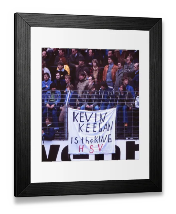 Framed Print : Hamburg fans hail Kevin Keegan in 1979 Framed Print : Hamburg fans hail Kevin Keegan in 1979