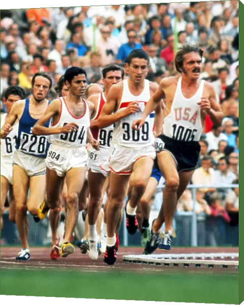 Steve Prefontaine leads the Mens 5000m at the 1972 Munich Olympics