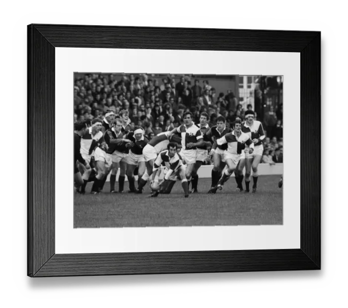 Framed Print : Gareth Edwards passes the ball out during the RFU Centenary Match in 1970 Framed Print : Gareth Edwards passes the ball out during the RFU Centenary Match in 1970