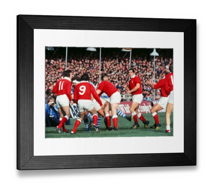 Framed Print : Wales take on Argentina at Cardiff in 1976 Framed Print : Wales take on Argentina at Cardiff in 1976