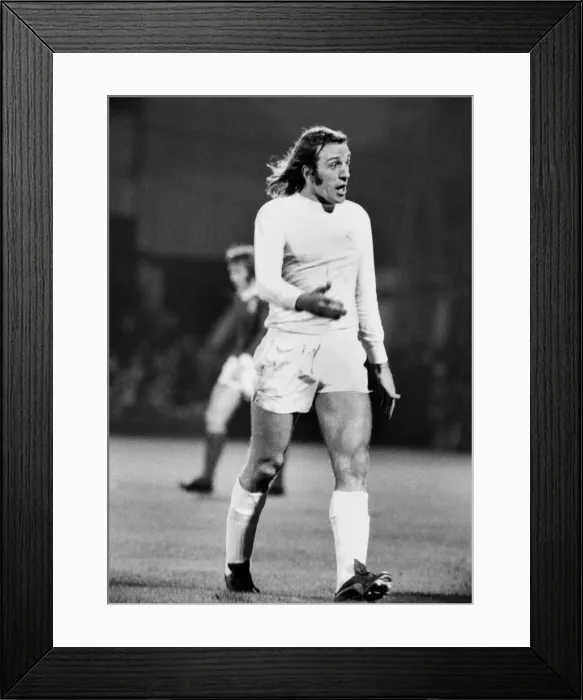 Framed Print : Real Madrids Gunter Netzer Framed Print : Real Madrids Gunter Netzer