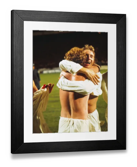 Framed Print : Denis Law celebrates with Billy Bremner after Scotland qualify for the 1974 World Cup Framed Print : Denis Law celebrates with Billy Bremner after Scotland qualify for the 1974 World Cup