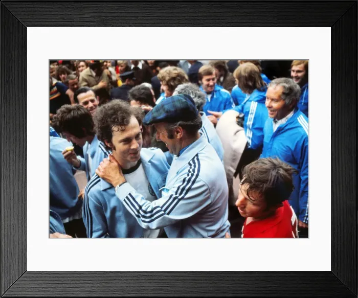 Framed Print : Franz Beckenbauer and coach Helmut Schoen celebrate after West Germany win Euro 72
