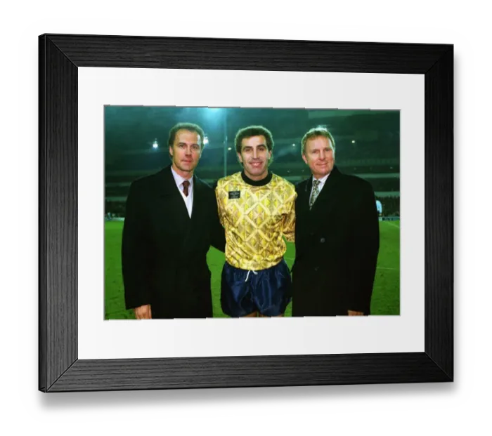 Framed Print : Franz Beckenbauer, Peter Shilton & Bobby Moore Framed Print : Franz Beckenbauer, Peter Shilton & Bobby Moore