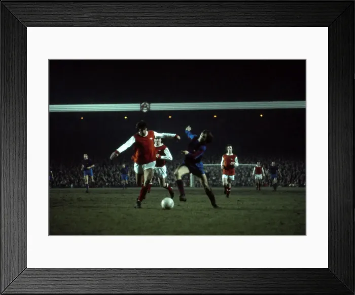 Framed Print : Johan Cruyff takes on Arsenal for Barcelona in 1974 Framed Print : Johan Cruyff takes on Arsenal for Barcelona in 1974