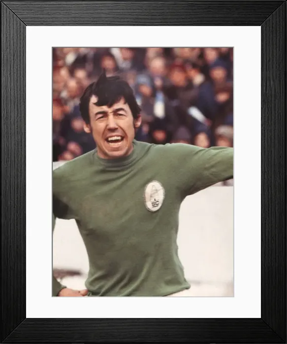 Framed Print : Gordon Banks