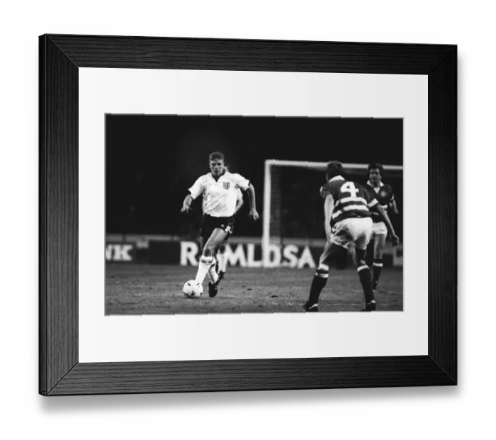 Framed Print : Paul Gascoigne on his England debut in 1988 Framed Print : Paul Gascoigne on his England debut in 1988