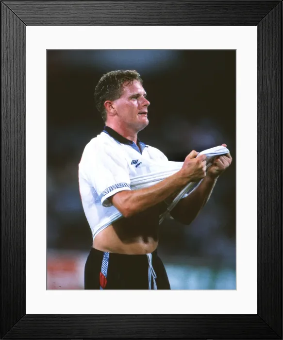 Framed Print : Paul Gascoigne kisses his shirt in celebration after victory over Cameroon at Italia 90 Framed Print : Paul Gascoigne kisses his shirt in celebration after victory over Cameroon at Italia 90