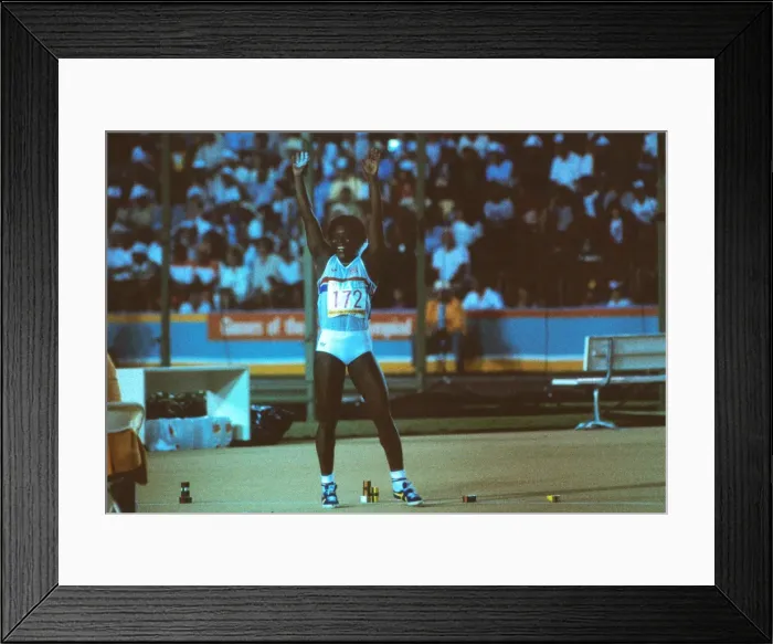 Framed Print : Tessa Sanderson - 1984 Los Angeles Olympics Framed Print : Tessa Sanderson - 1984 Los Angeles Olympics