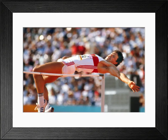 Framed Print : Jurgen Hingsen - 1984 Los Angeles Olympics - Decathlon Framed Print : Jurgen Hingsen - 1984 Los Angeles Olympics - Decathlon