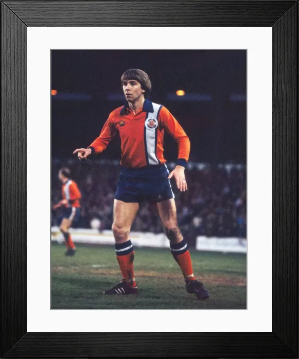 Framed Print : Alan West of Luton Town in 1974 Framed Print : Alan West of Luton Town in 1974