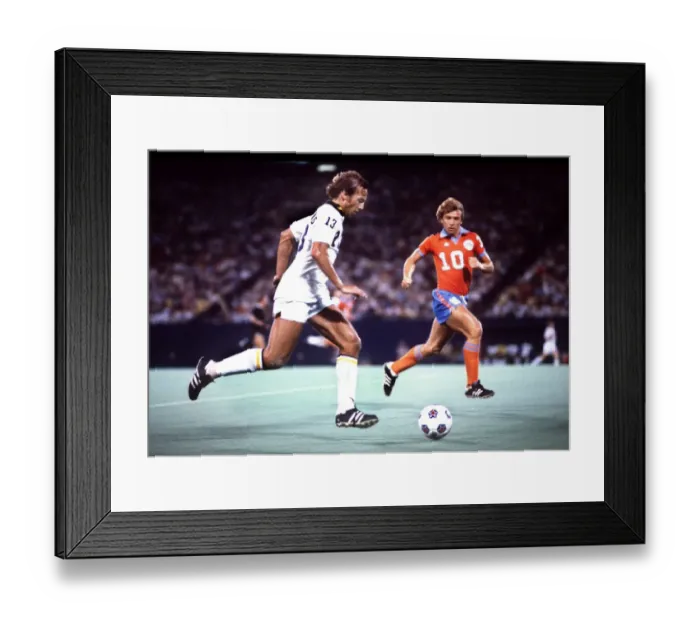 Framed Print : Johan Neeskens - New York Cosmos Framed Print : Johan Neeskens - New York Cosmos