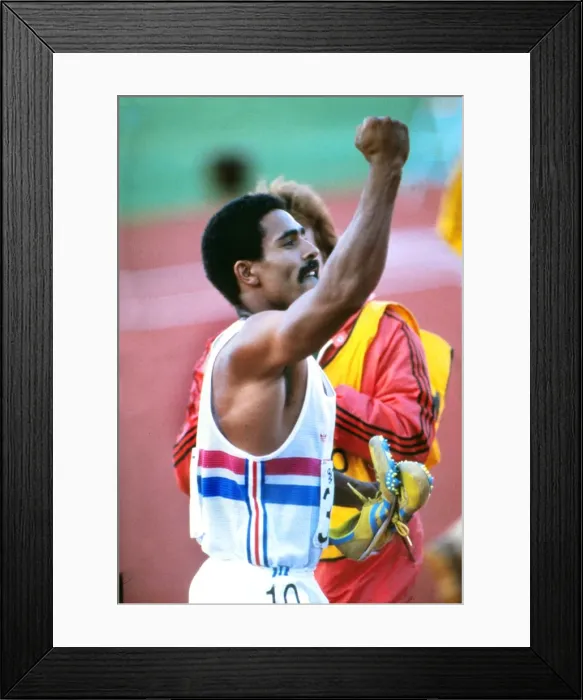 Framed Print : Daley Thompson wins gold at the 1983 Helsinki World Championships Framed Print : Daley Thompson wins gold at the 1983 Helsinki World Championships