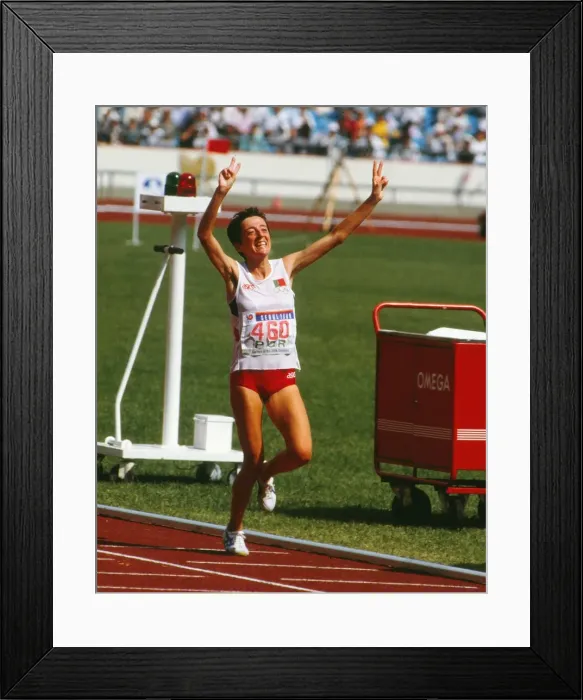 Framed Print : Rosa Mota - 1988 Seoul Olympics - Womens Marathon Framed Print : Rosa Mota - 1988 Seoul Olympics - Womens Marathon