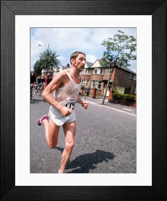 Framed Print : Ron Hill at the 1972 Maxol Marathon Framed Print : Ron Hill at the 1972 Maxol Marathon