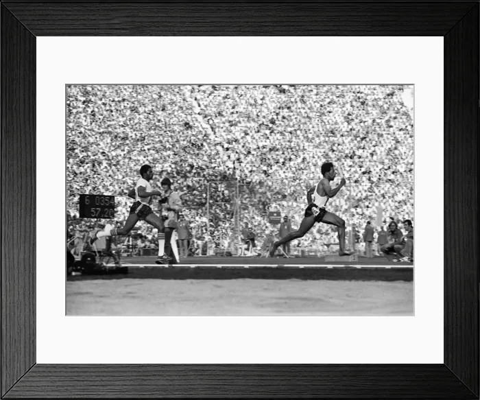 Framed Print : 1972 Munich Olympics - Mens 4x100m Relay Framed Print : 1972 Munich Olympics - Mens 4x100m Relay