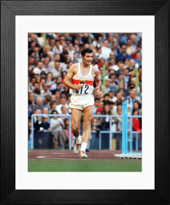 Framed Print : 1972 Munich Olympics - Mens 50km Walk Framed Print : 1972 Munich Olympics - Mens 50km Walk