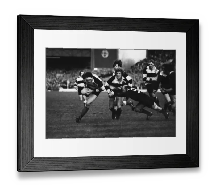Framed Print : Mervyn Davies scores for the Barbarians against the All Blacks in 1974 Framed Print : Mervyn Davies scores for the Barbarians against the All Blacks in 1974