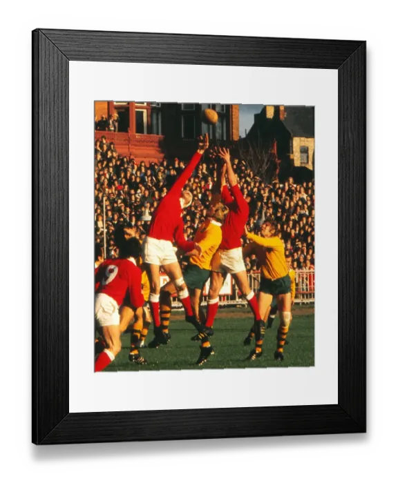 Framed Print : Mervyn Davies wins a line-out for Wales against Australia in 1974 Framed Print : Mervyn Davies wins a line-out for Wales against Australia in 1974