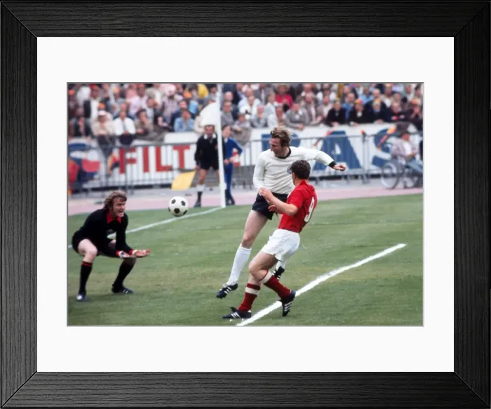 Framed Print : Euro72 Final: W Germany 3 USSR 0