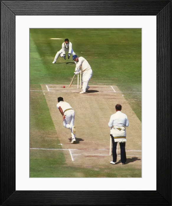 Framed Print : Mike Gatting - England Framed Print : Mike Gatting - England