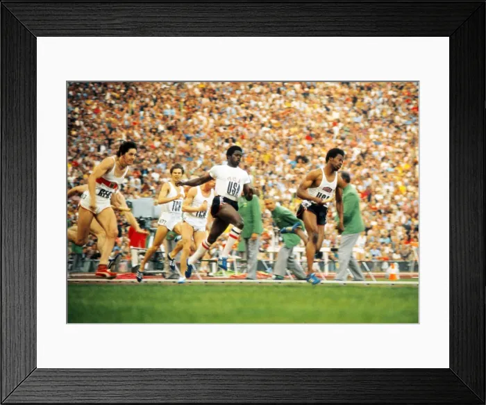 Framed Print : 1972 Munich Olympics - Mens 4x100m Relay Framed Print : 1972 Munich Olympics - Mens 4x100m Relay