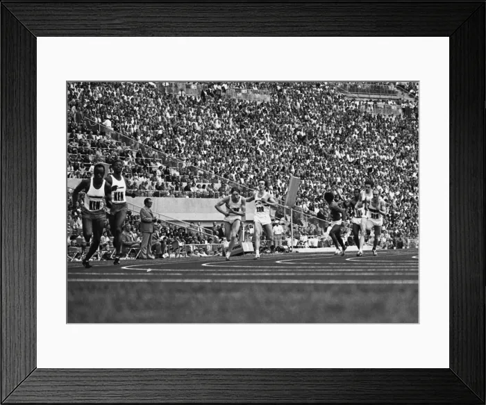 Framed Print : 1972 Munich Olympics - Mens 4x400m Relay Framed Print : 1972 Munich Olympics - Mens 4x400m Relay