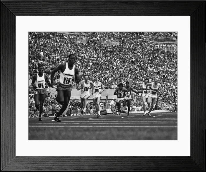Framed Print : 1972 Munich Olympics - Mens 4x400m Relay Framed Print : 1972 Munich Olympics - Mens 4x400m Relay