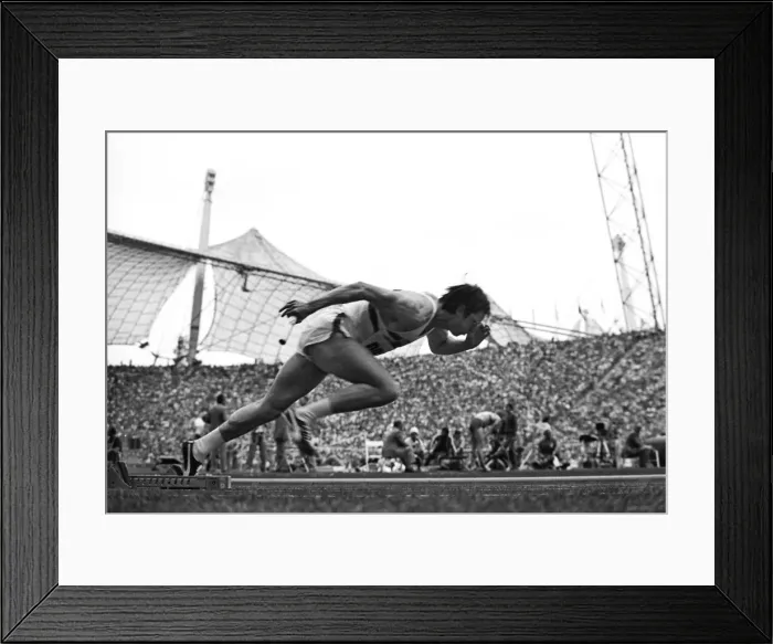 Framed Print : 1972 Munich Olympics - Mens 4x400m Relay Framed Print : 1972 Munich Olympics - Mens 4x400m Relay