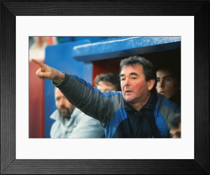 Framed Print : Brian Clough shouts from the dugout during the 1986  /  7 FA Cup