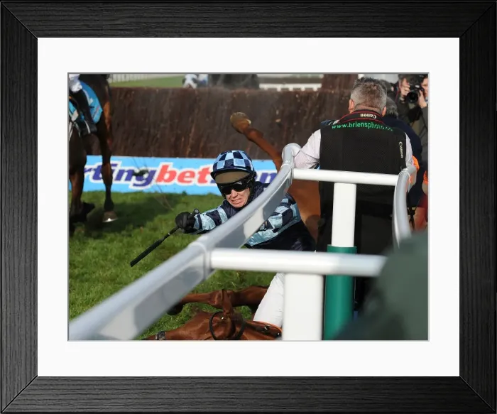 Framed Print : Cheltenham Festival: Day Two Framed Print : Cheltenham Festival: Day Two