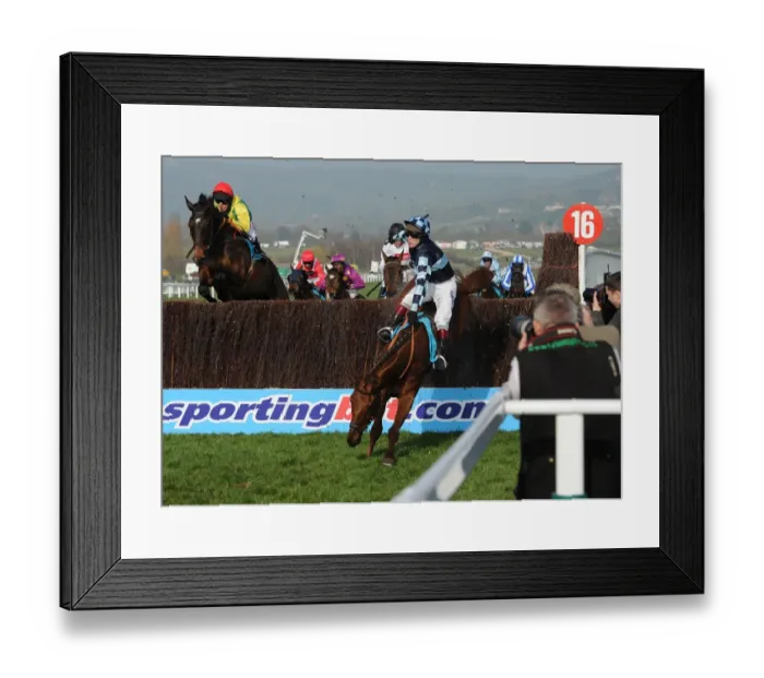 Framed Print : Cheltenham Festival: Day Two Framed Print : Cheltenham Festival: Day Two