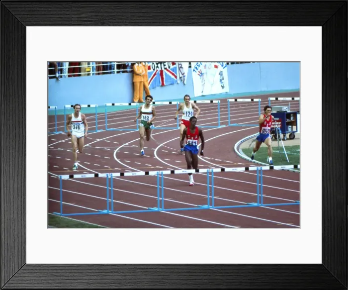 Framed Print : Edwin Moses on his way to winning gold at the 1976 Montreal Olympics Framed Print : Edwin Moses on his way to winning gold at the 1976 Montreal Olympics