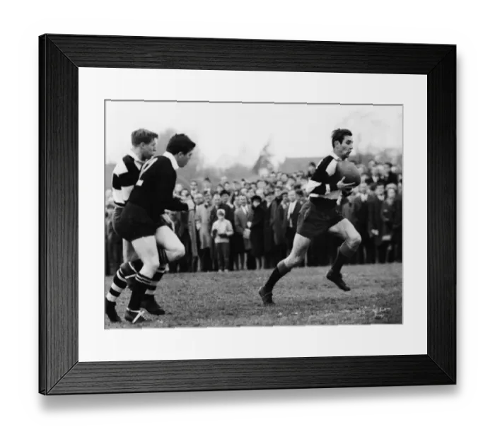 Framed Print : David Hearn runs with the ball for the Barbarians in 1967 Framed Print : David Hearn runs with the ball for the Barbarians in 1967