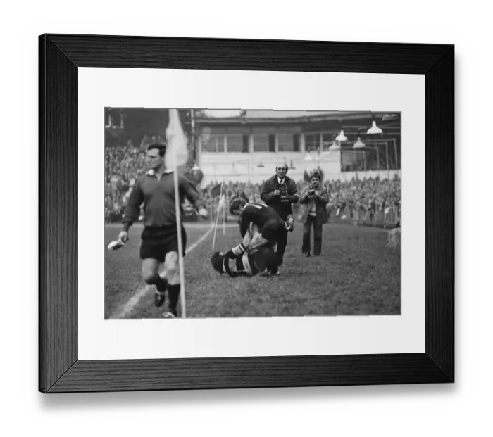 Framed Print : Tom David and Grant Batty fight during the famous game between the All Blacks and Barbarians in 1973 Framed Print : Tom David and Grant Batty fight during the famous game between the All Blacks and Barbarians in 1973