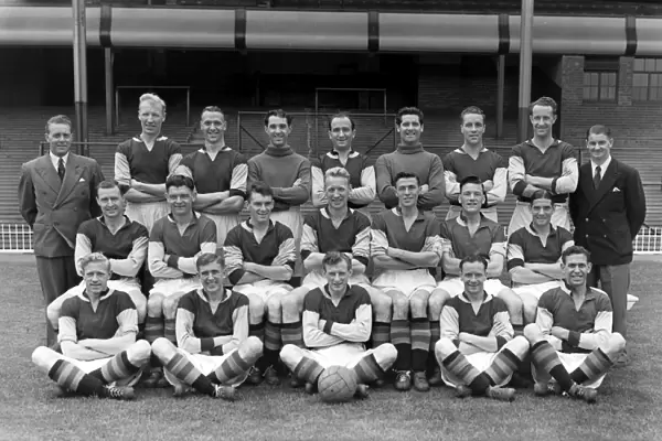 Aston Villa - 1953  /  4