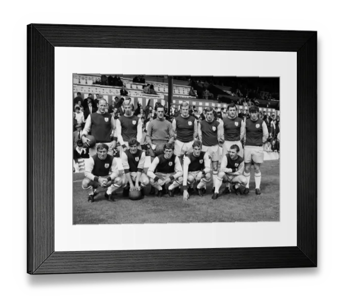 Framed Print : Burnley - 1968 / 9 Framed Print : Burnley - 1968 / 9