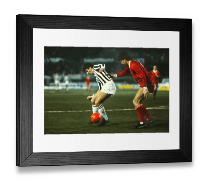 Framed Print : Juventus Paolo Rossi and Liverpools Alan Hansen during the 1984 European Super Cup Final Framed Print : Juventus Paolo Rossi and Liverpools Alan Hansen during the 1984 European Super Cup Final