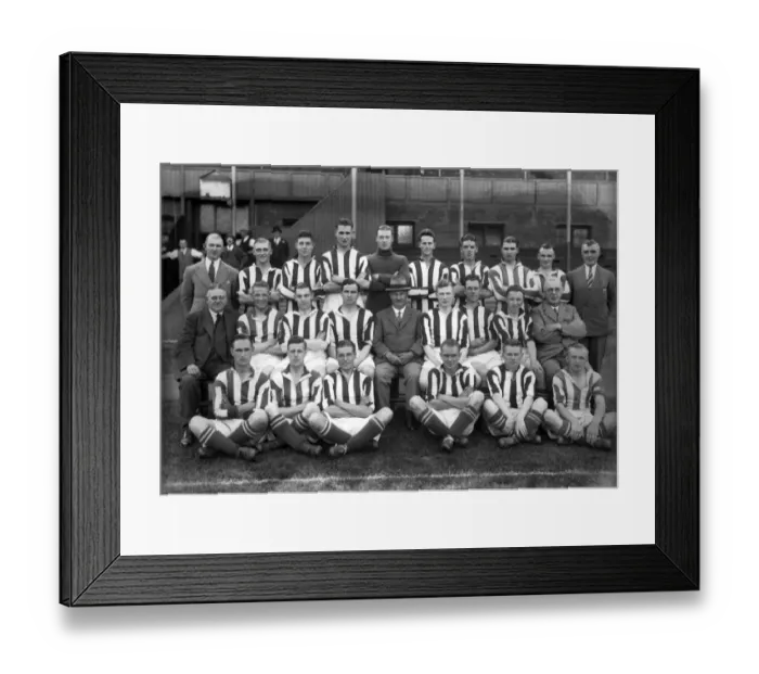 Framed Print : West Bromwich Albion - 1932 / 33 Framed Print : West Bromwich Albion - 1932 / 33