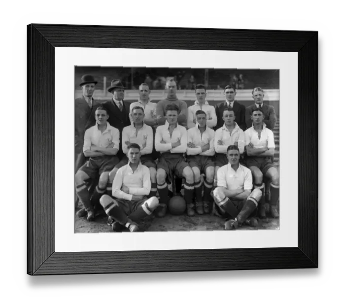 Framed Print : Tottenham Hotspur Reserves - 1933 / 34 Framed Print : Tottenham Hotspur Reserves - 1933 / 34
