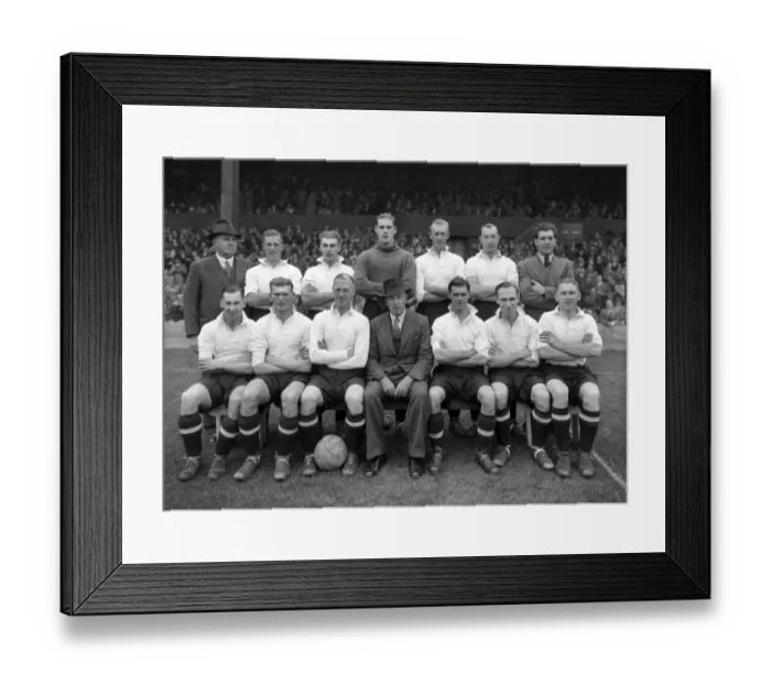 Framed Print : Tottenham Hotspur - 1946 / 47 Framed Print : Tottenham Hotspur - 1946 / 47