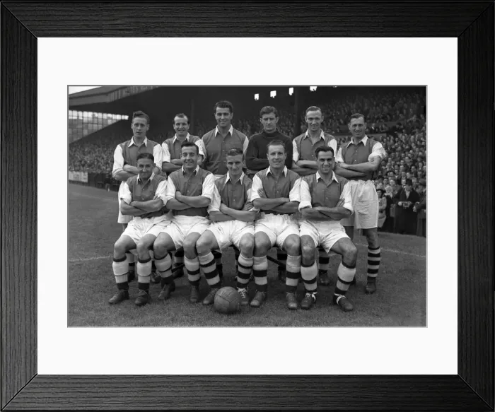 Framed Print : Arsenal - 1949 / 50 Framed Print : Arsenal - 1949 / 50