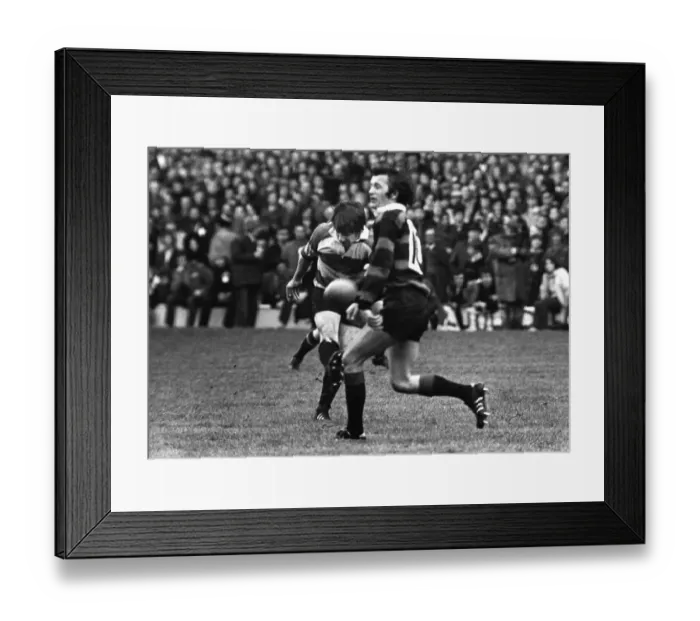 Framed Print : Mickie Booth kicks an injury-time drop-goal for Gloucester in the 1972 RFU Club Knock-Out Final Framed Print : Mickie Booth kicks an injury-time drop-goal for Gloucester in the 1972 RFU Club Knock-Out Final
