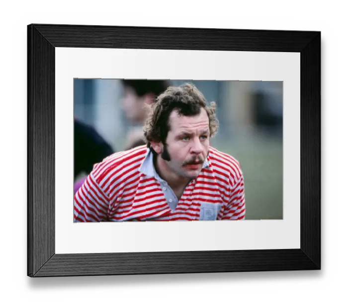 Framed Print : Lancashire captain Bill Beaumont during the 1981 / 2 County Championship Final Framed Print : Lancashire captain Bill Beaumont during the 1981 / 2 County Championship Final