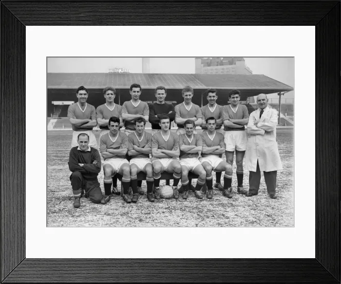 Framed Print : Manchester Utd - 1957 / 58 (after the Munich Disaster) Framed Print : Manchester Utd - 1957 / 58 (after the Munich Disaster)