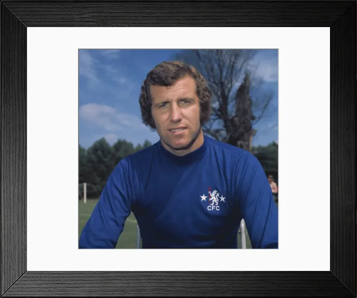 Framed Print : Peter Osgood - Chelsea Framed Print : Peter Osgood - Chelsea