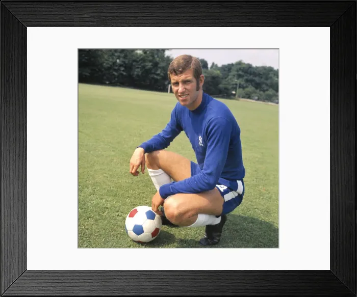 Framed Print : Peter Osgood - Chelsea Framed Print : Peter Osgood - Chelsea