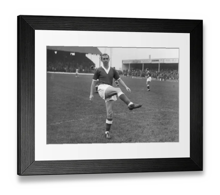 Framed Print : Marvin Hinton - Charlton Athletic Framed Print : Marvin Hinton - Charlton Athletic